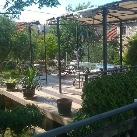 Dalmatian House * Vrboska